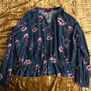 Jennifer Lopez work blouse